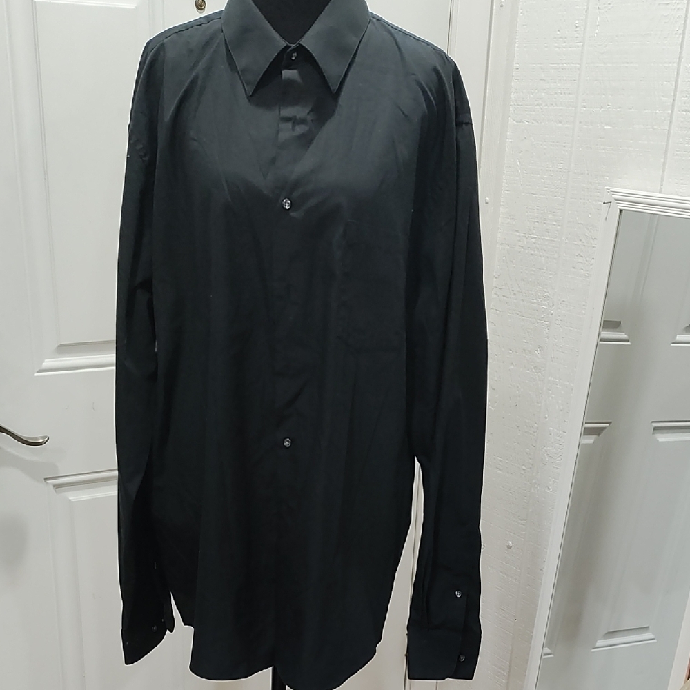 Van Heusen Men's Black Casual Button Down Shirt